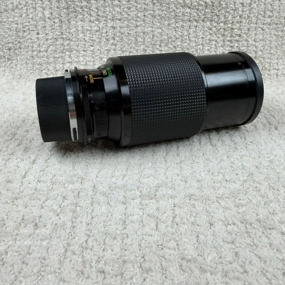 Vivitar Series 1 70-210mm f3.5 Macro Zoom Lens Olympus‎ Mount with Case
